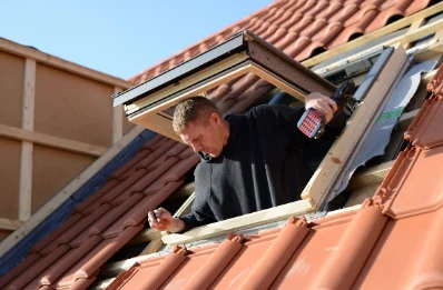 Pose de fenêtres de toit Velux à Baneins